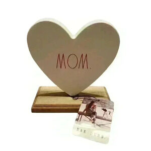 Rae Dunn "mom" heart plaque